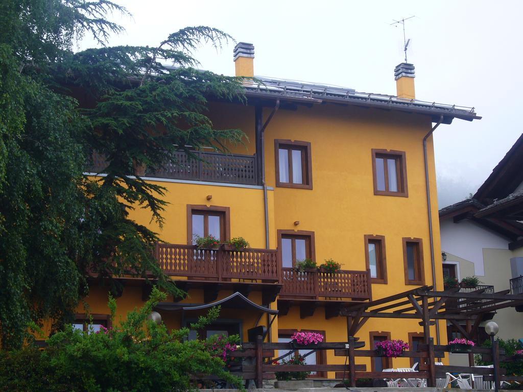 La Maison Du Bon Megnadzo Doues Exterior foto