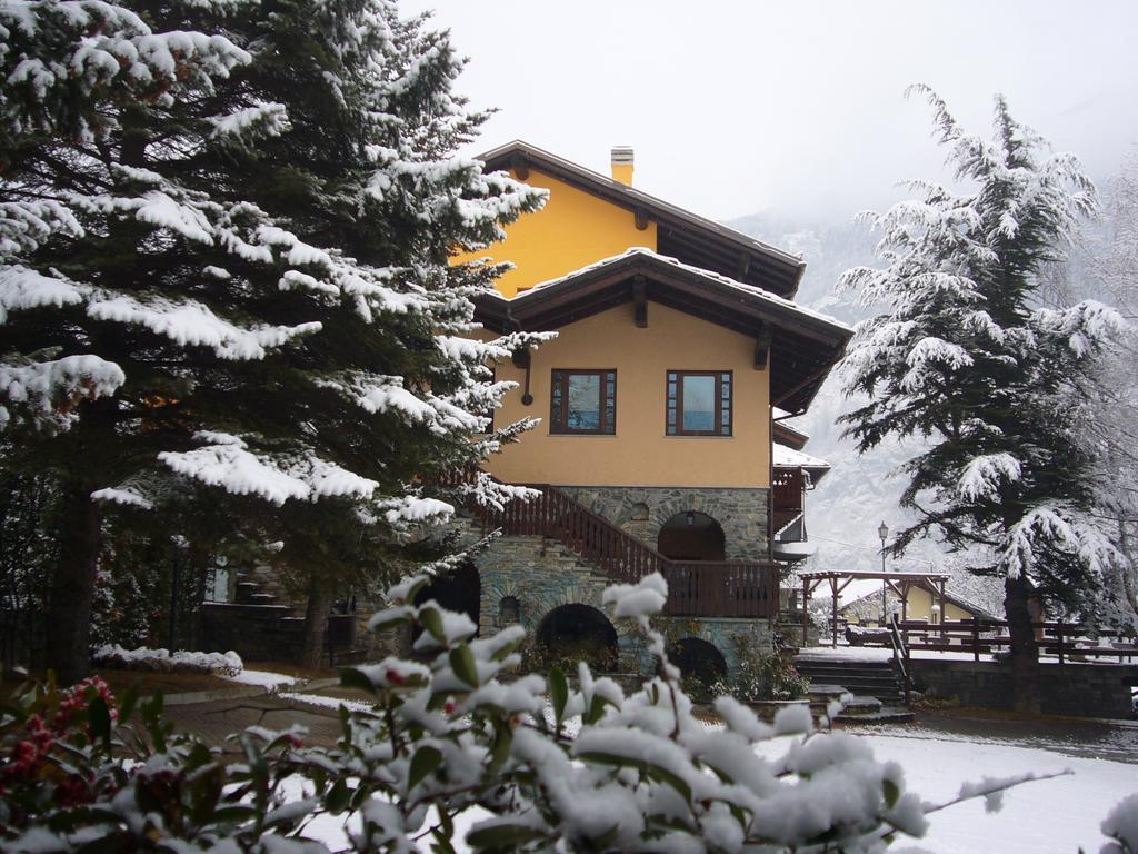 La Maison Du Bon Megnadzo Doues Exterior foto