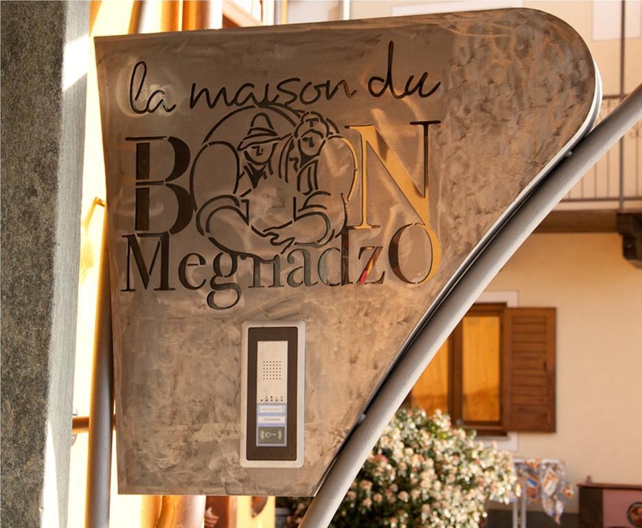 La Maison Du Bon Megnadzo Doues Exterior foto