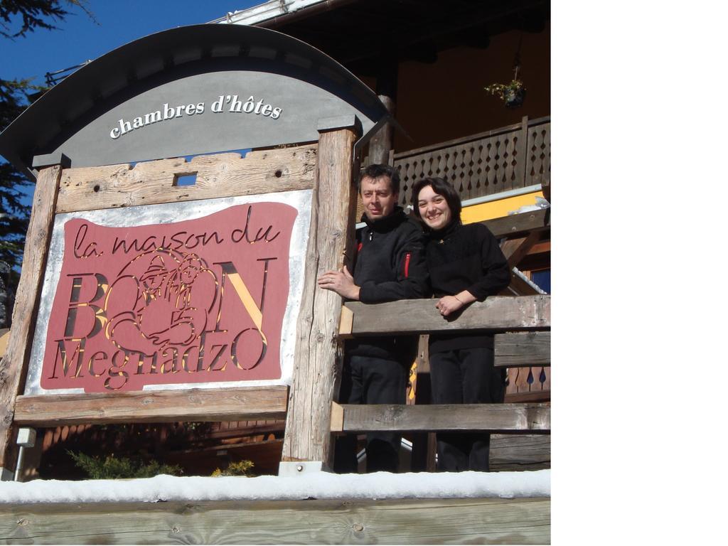 La Maison Du Bon Megnadzo Doues Exterior foto