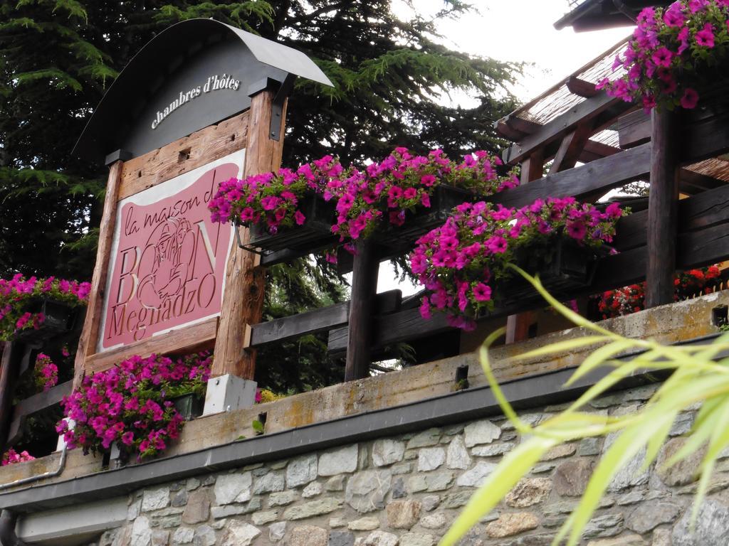La Maison Du Bon Megnadzo Doues Exterior foto